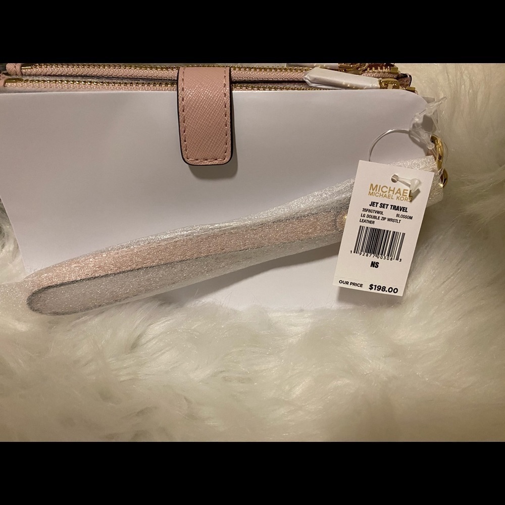 Michael Kors LG Double Zip Wristlet Leather NWT - Picture 3 of 16